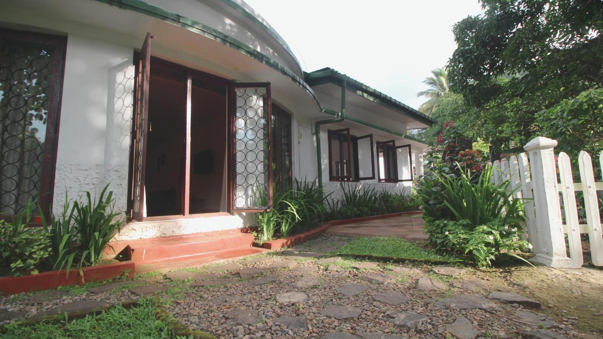 Kandy Boutique Villa By Fortuna Bungalows Екстериор снимка
