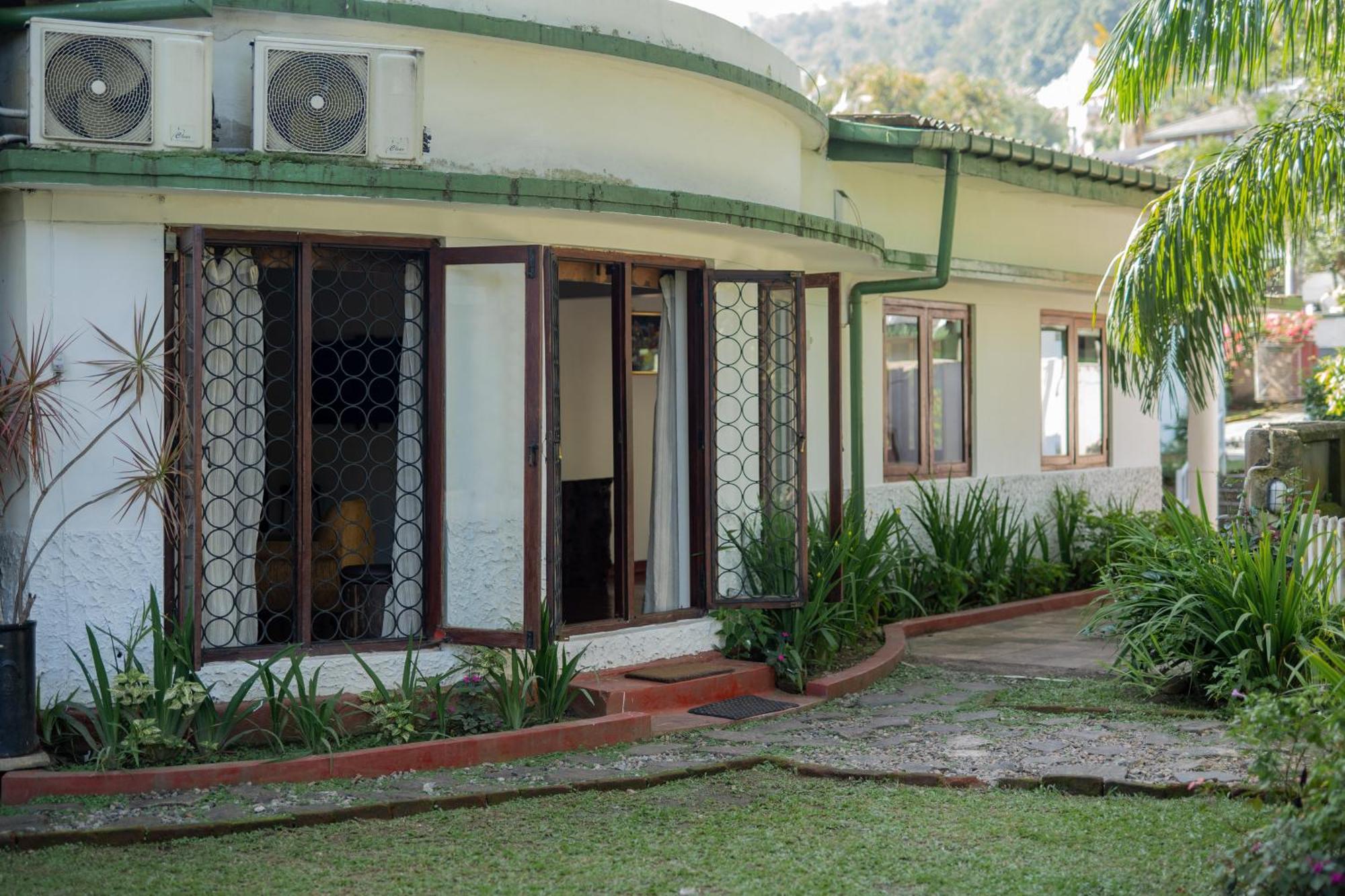 Kandy Boutique Villa By Fortuna Bungalows Екстериор снимка