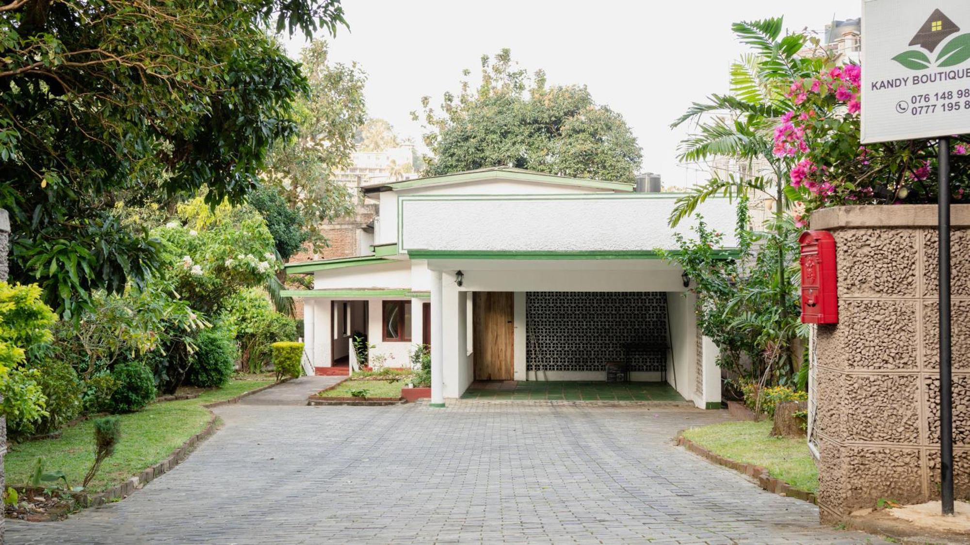 Kandy Boutique Villa By Fortuna Bungalows Екстериор снимка
